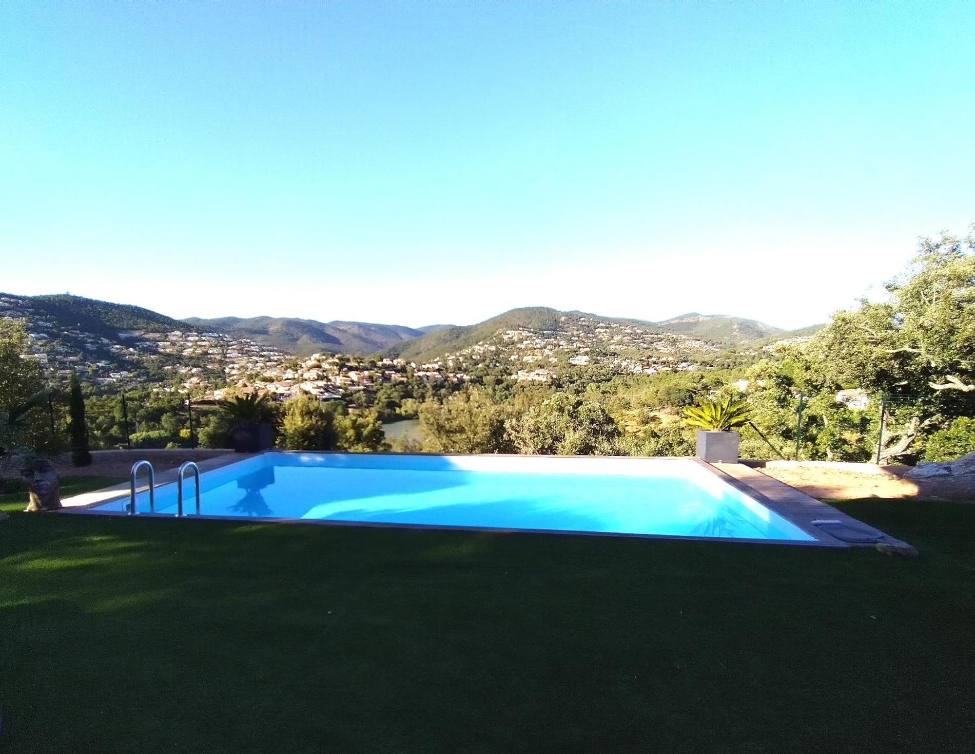Superbe Bas De Villa 80 M2 Piscine Privee Reservee Aux Vacanciers Avec Vue Magnifique 6 Couchages Ла-Лонд-ле-Мор Екстер'єр фото